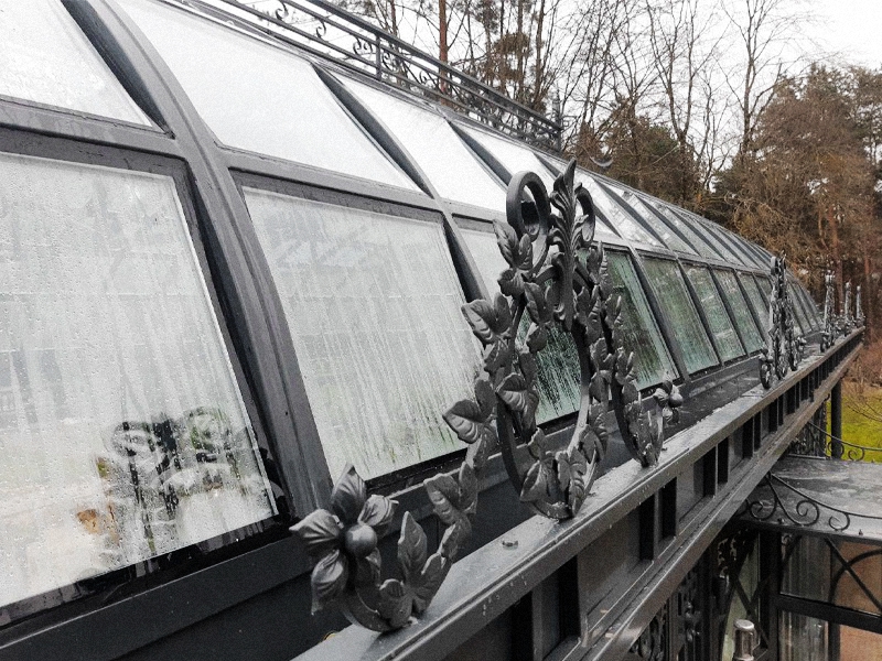 Luxury Victorian style glass greenhouse